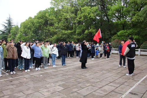 小学生清明节祭英烈寄语精选100句