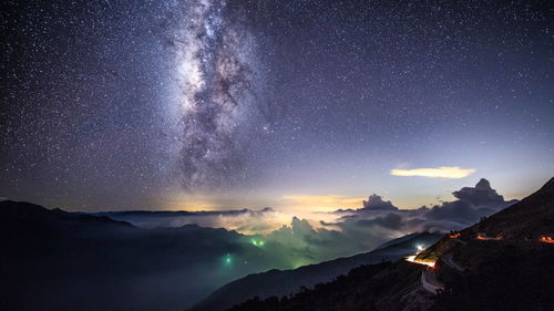 流星划过天空的文案