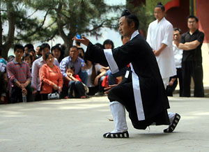 五个少年，各相差1岁，在1978年全国科学大会召开之际，相约共同发奋求学，到公元2002年时交流他们在科学上