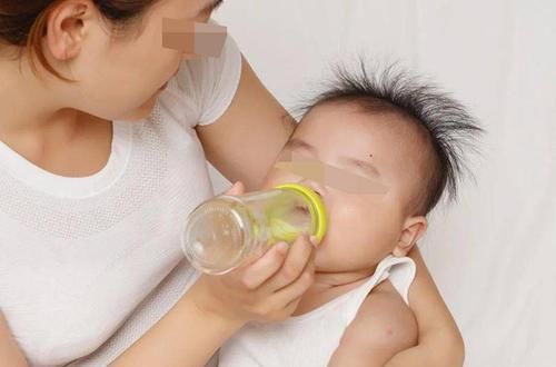 3个月的宝宝母乳喂养用喝水吗