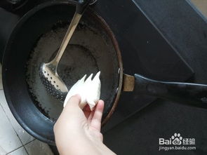 冰冰水饺粘在一起怎么办