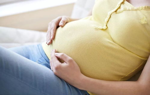孕34+9周为什么胎儿在里面动我怎么感觉胎儿好像要出来似的这样正常吗？