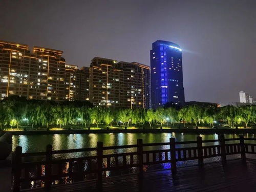 夜景发朋友圈的句子图