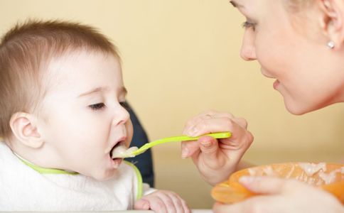 孕妇口干舌燥怎么回事?吃什么食物好呢