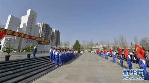 小学生清明节缅怀先烈,致敬英雄的句子